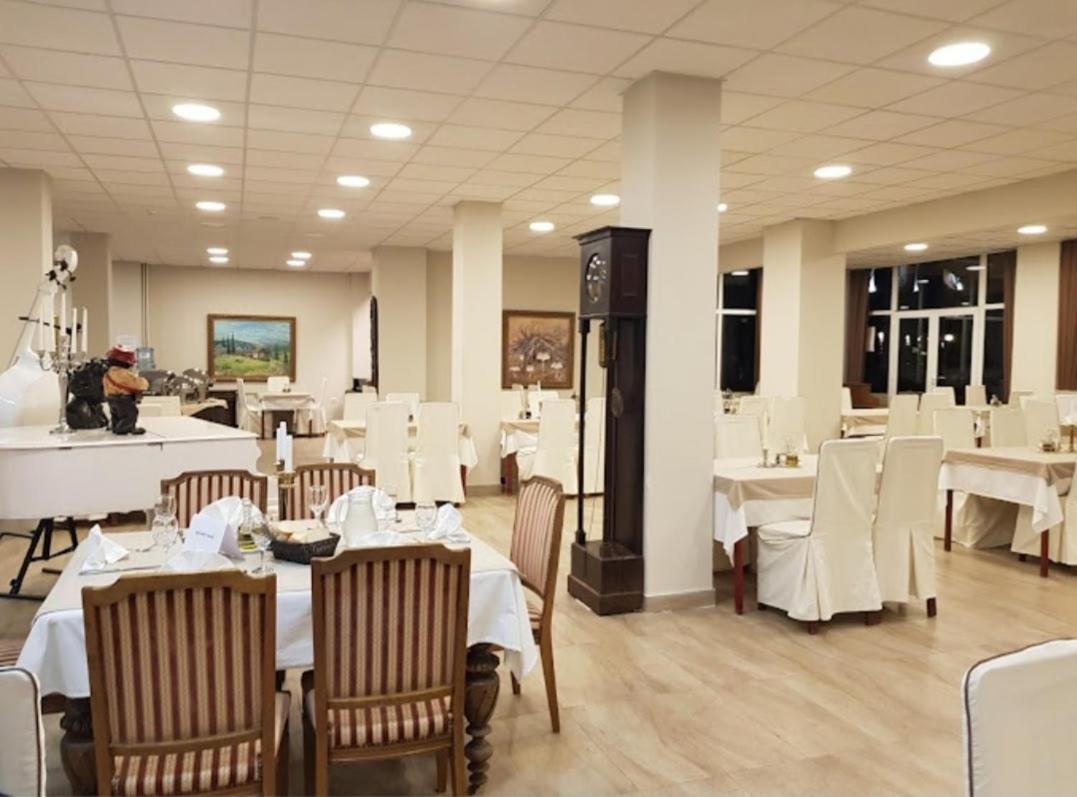 Hotel Bluebell オフリド エクステリア 写真