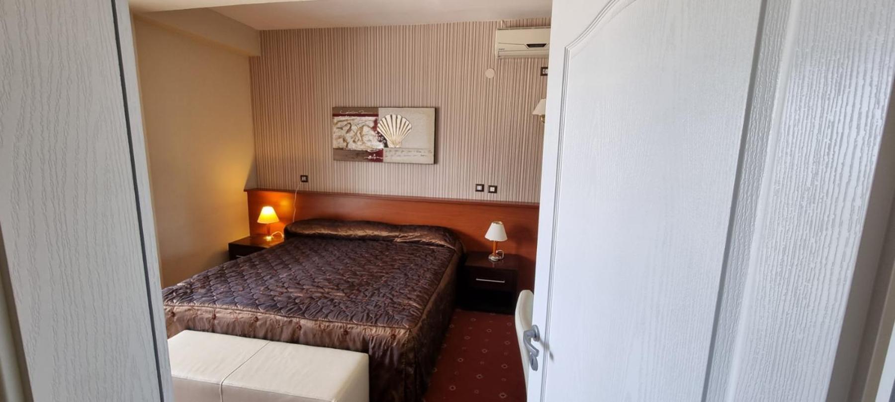 Hotel Bluebell オフリド エクステリア 写真
